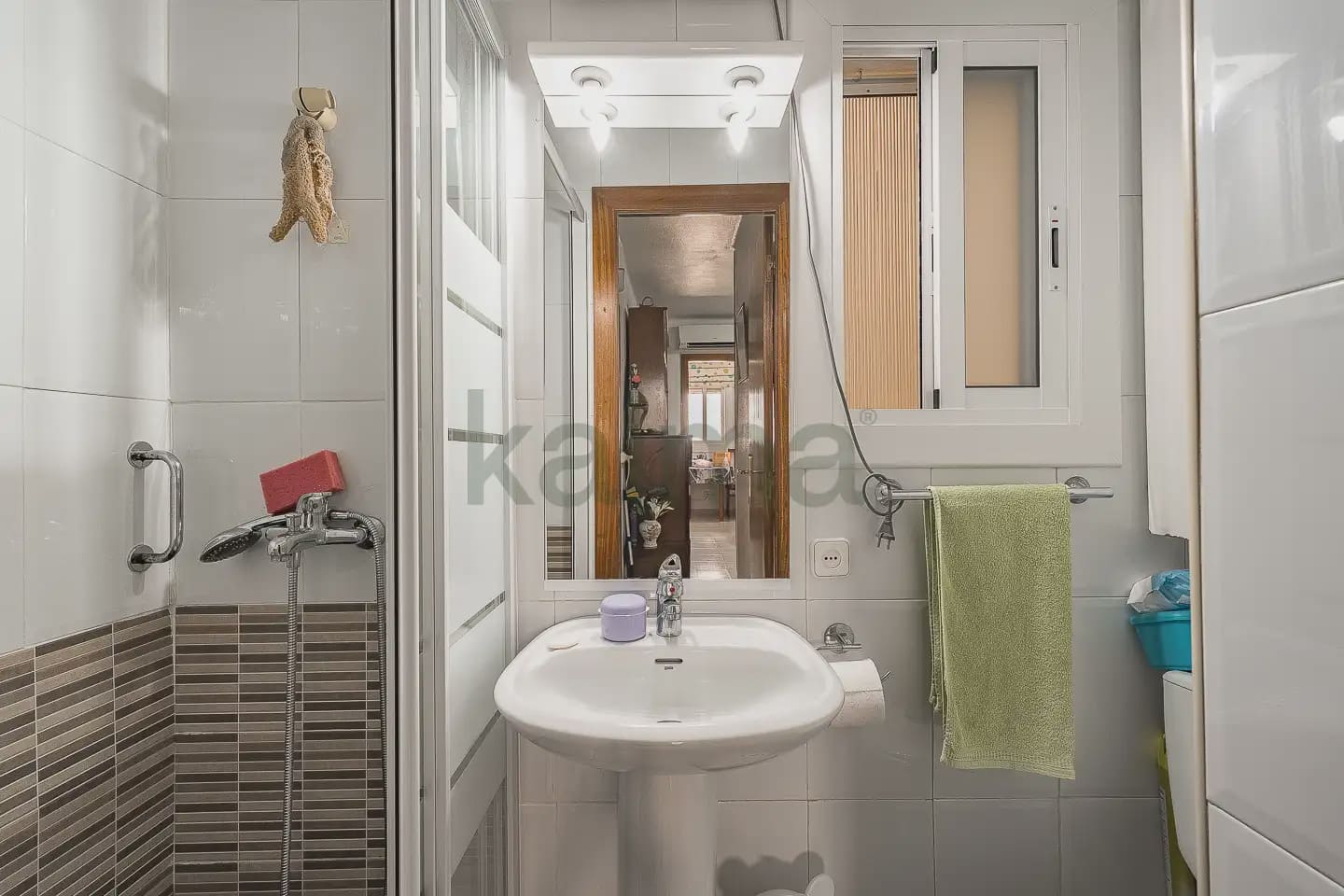 Piso de 3 habitaciones en Santa Coloma de Gramenet en venta - 55.186 € (Ref: 9981115)