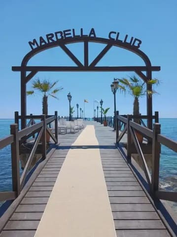4 soverom Villa til salgs i Sierra Blanca, Marbella med svømmebasseng garasje - € 3 175 000 (Ref: 9981117)