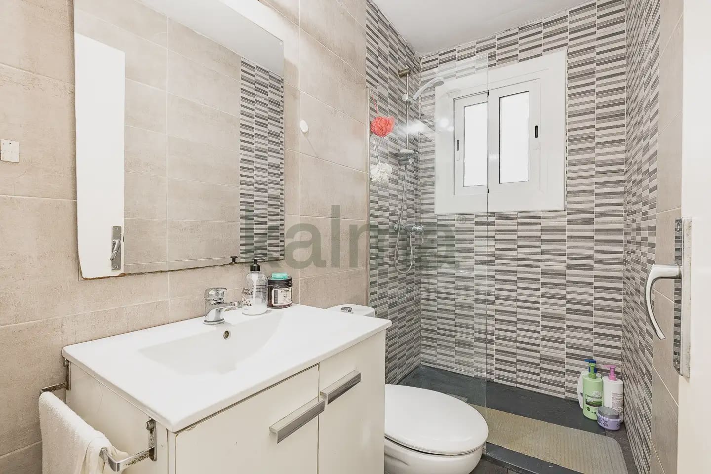 3 slaapkamer Flat te koop in Badalona - € 87.337 (Ref: 9981121)