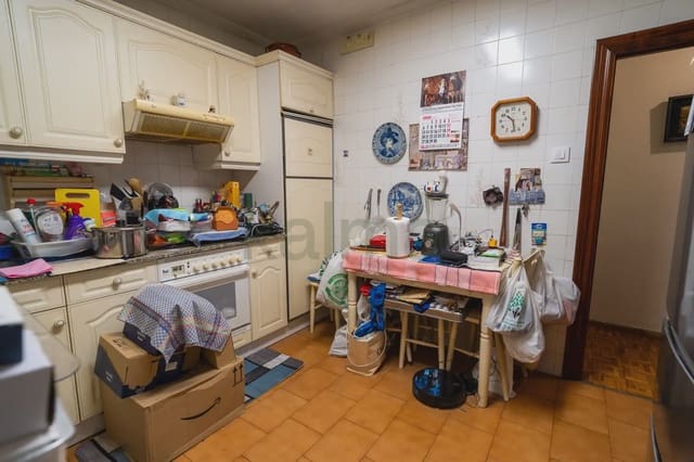 Piso de 3 habitaciones en Centro Urbano, Gijón en venta - 50.000 € (Ref: 9981122)