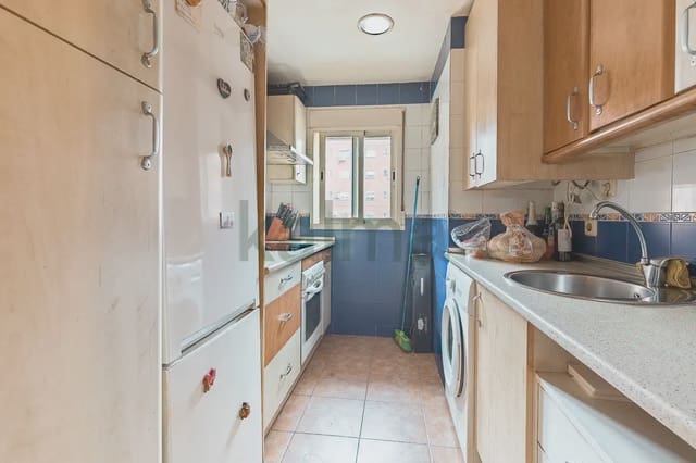 2 Zimmer Wohnung zu verkaufen in Zofío, Madrid Stadt - 85.000 € (Ref: 9981123)