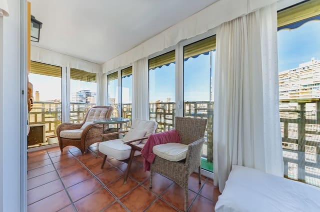 3 sypialnia Mieszkanie na sprzedaż w Playa de San Juan, Miasto Alicante / Alacant z basenem - 235 165 € (Ref: 9981126)