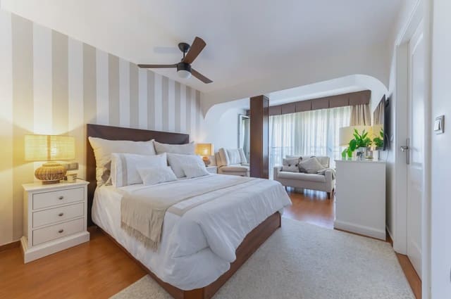 3 sypialnia Mieszkanie na sprzedaż w Playa de San Juan, Miasto Alicante / Alacant z basenem - 235 165 € (Ref: 9981126)