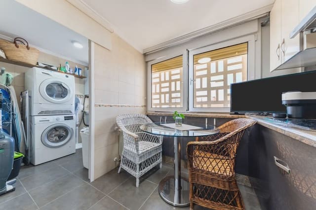 3 sypialnia Mieszkanie na sprzedaż w Playa de San Juan, Miasto Alicante / Alacant z basenem - 235 165 € (Ref: 9981126)