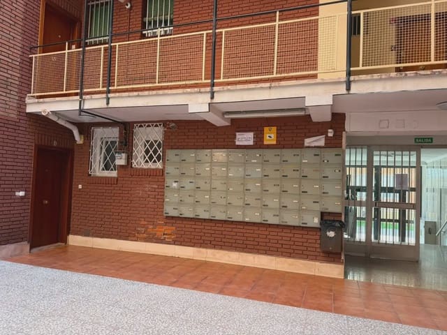 2 Zimmer Wohnung zu verkaufen in Moscardó, Madrid Stadt - 130.000 € (Ref: 9981128)