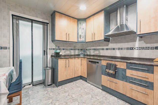 Piso de 3 habitaciones en Provençals del Poblenou, Barcelona ciudad en venta - 260.274 € (Ref: 9981130)
