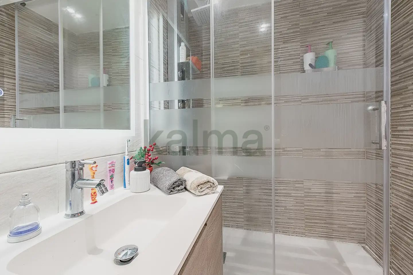 Piso de 3 habitaciones en Barcelona ciudad en venta - 260.274 € (Ref: 9981130)