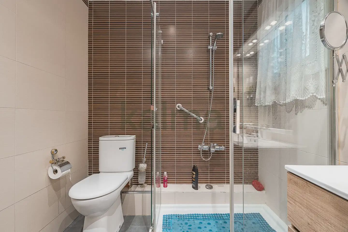 Piso de 3 habitaciones en Barcelona ciudad en venta con garaje - 190.612 € (Ref: 9981131)