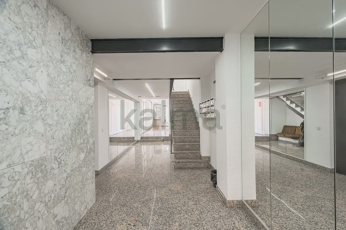 1 bedroom Flat for sale in Barcelona city - € 60,000 (Ref: 9981133)