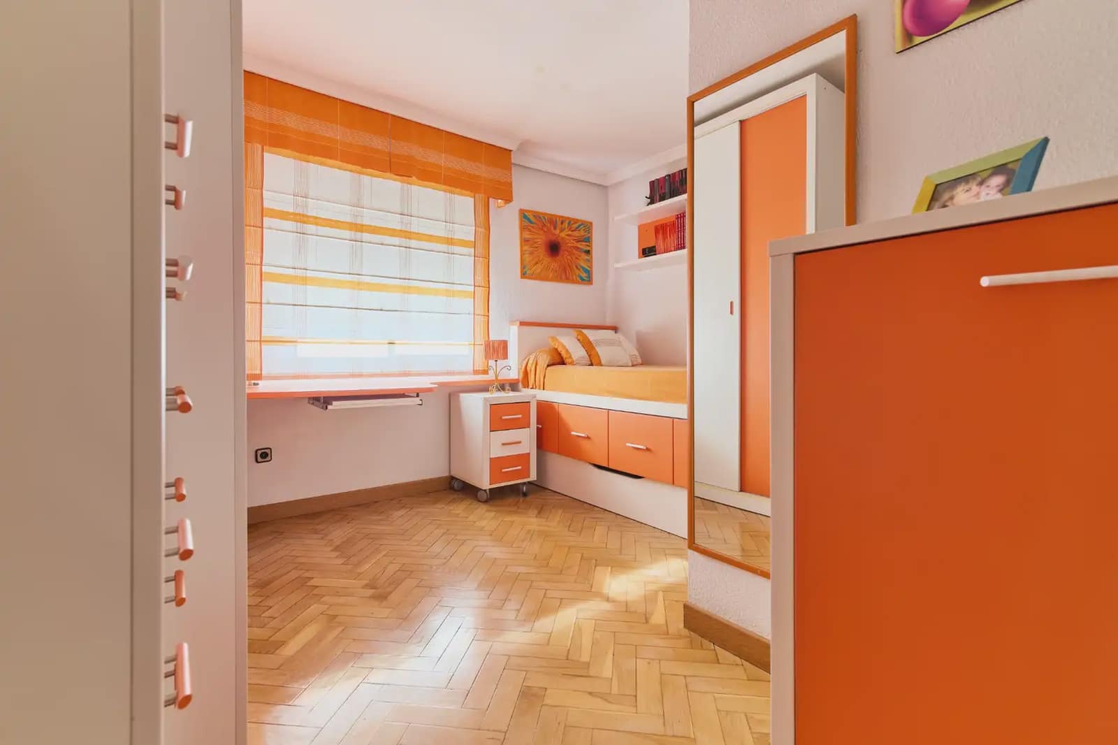 4 soveværelse Lejlighed til salg i Pinto med garage - € 155.000 (Ref: 9981135)