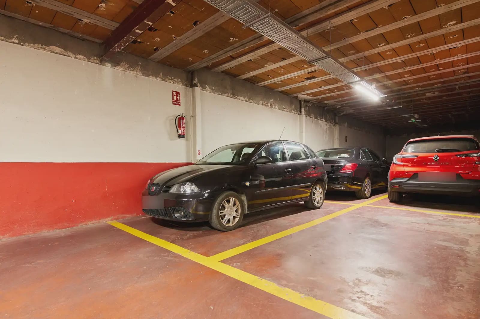 4 soveværelse Lejlighed til salg i Pinto med garage - € 155.000 (Ref: 9981135)