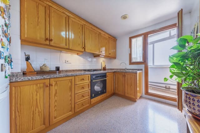 Piso de 3 habitaciones en Ibi en venta con garaje - 77.213 € (Ref: 9981136)
