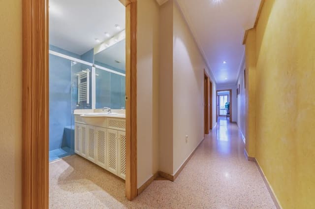 Piso de 3 habitaciones en Ibi en venta con garaje - 77.213 € (Ref: 9981136)
