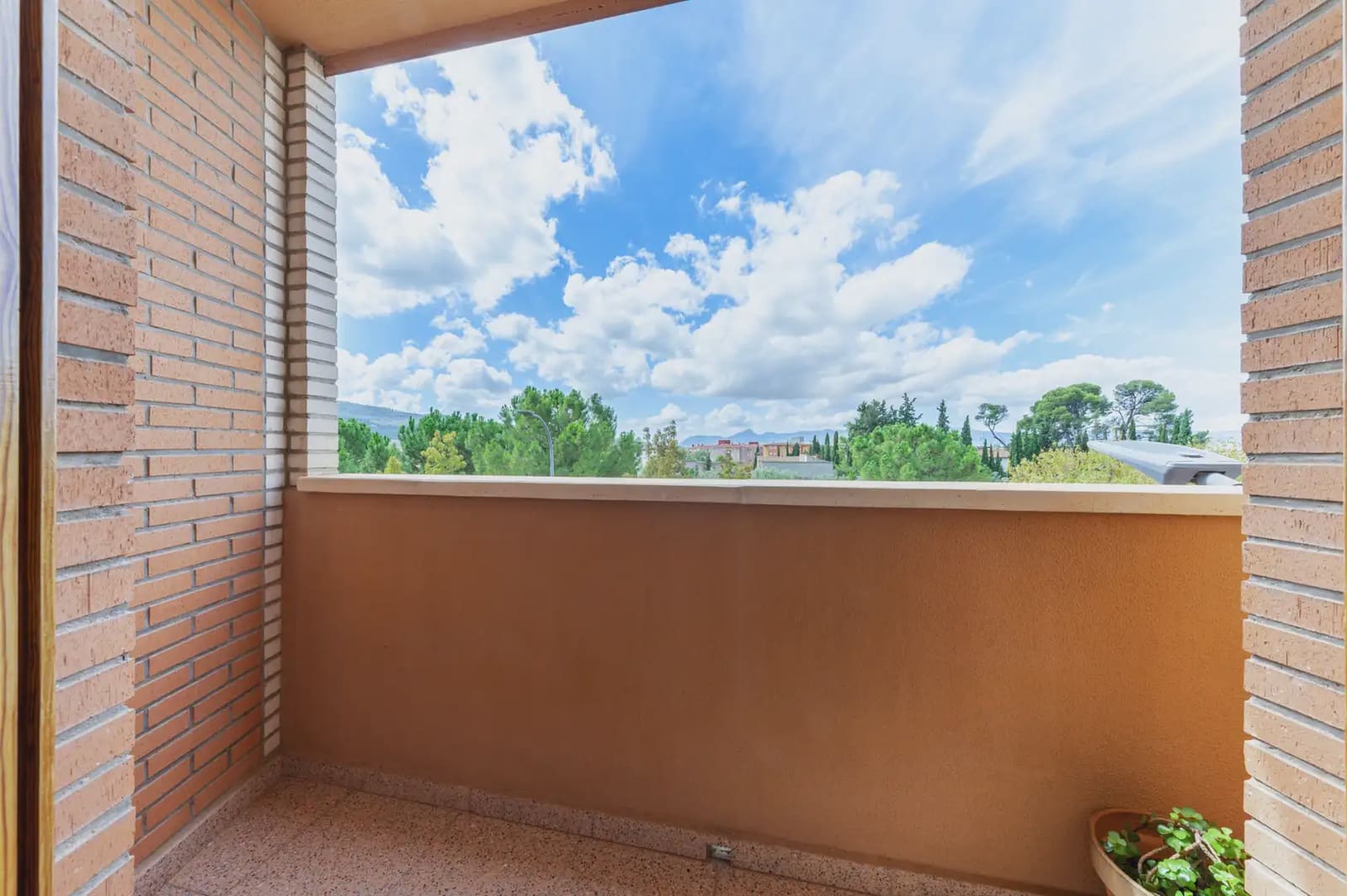Piso de 3 habitaciones en Ibi en venta con garaje - 77.213 € (Ref: 9981136)