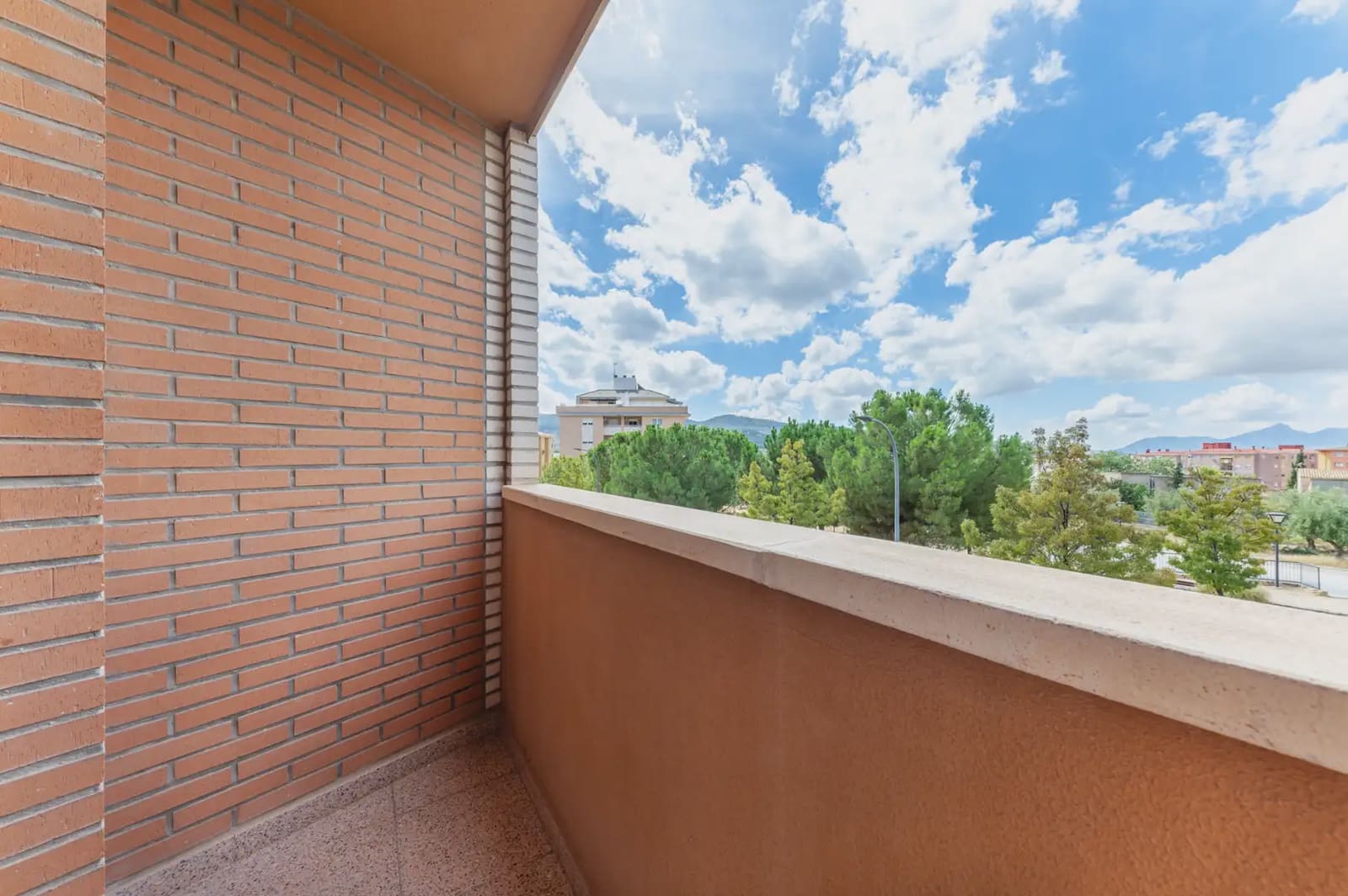 Piso de 3 habitaciones en Ibi en venta con garaje - 77.213 € (Ref: 9981136)