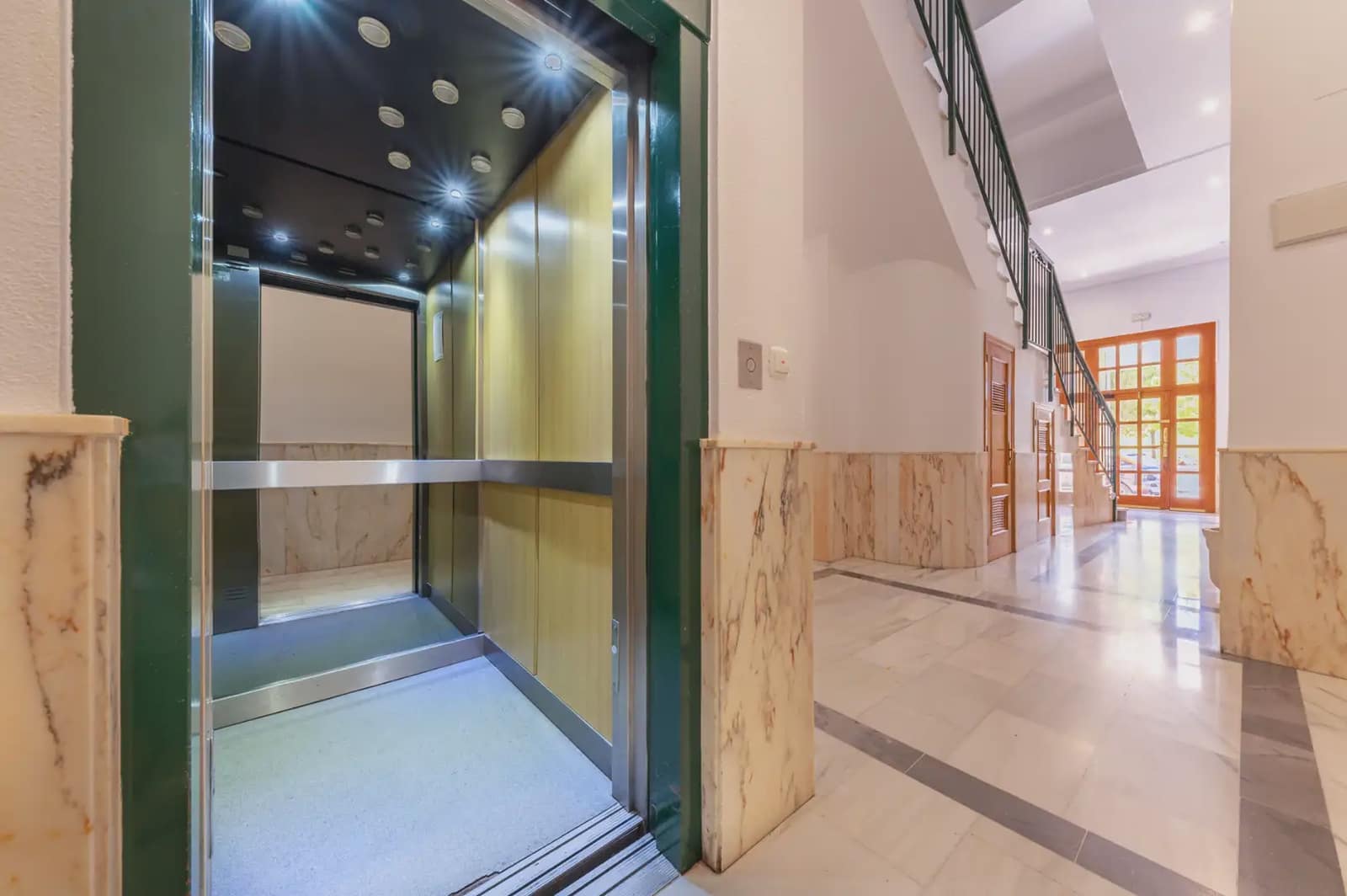 Piso de 3 habitaciones en Ibi en venta con garaje - 77.213 € (Ref: 9981136)