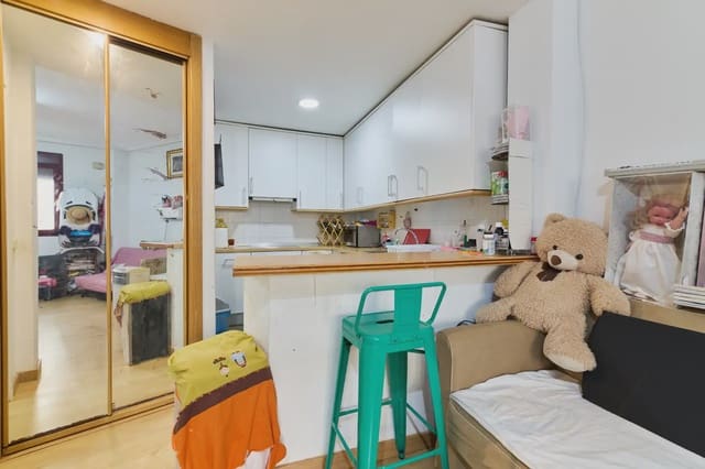 Studio til salg i Almendrales, Madrid by - € 85.955 (Ref: 9981137)