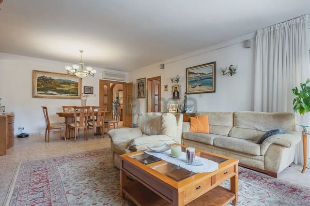 4 soveværelse Semi-Rækkehus til salg i Cunit med swimmingpool garage - € 290.000 (Ref: 9981138)