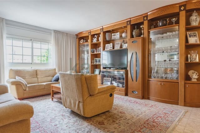 4 soveværelse Semi-Rækkehus til salg i Cunit med swimmingpool garage - € 290.000 (Ref: 9981138)