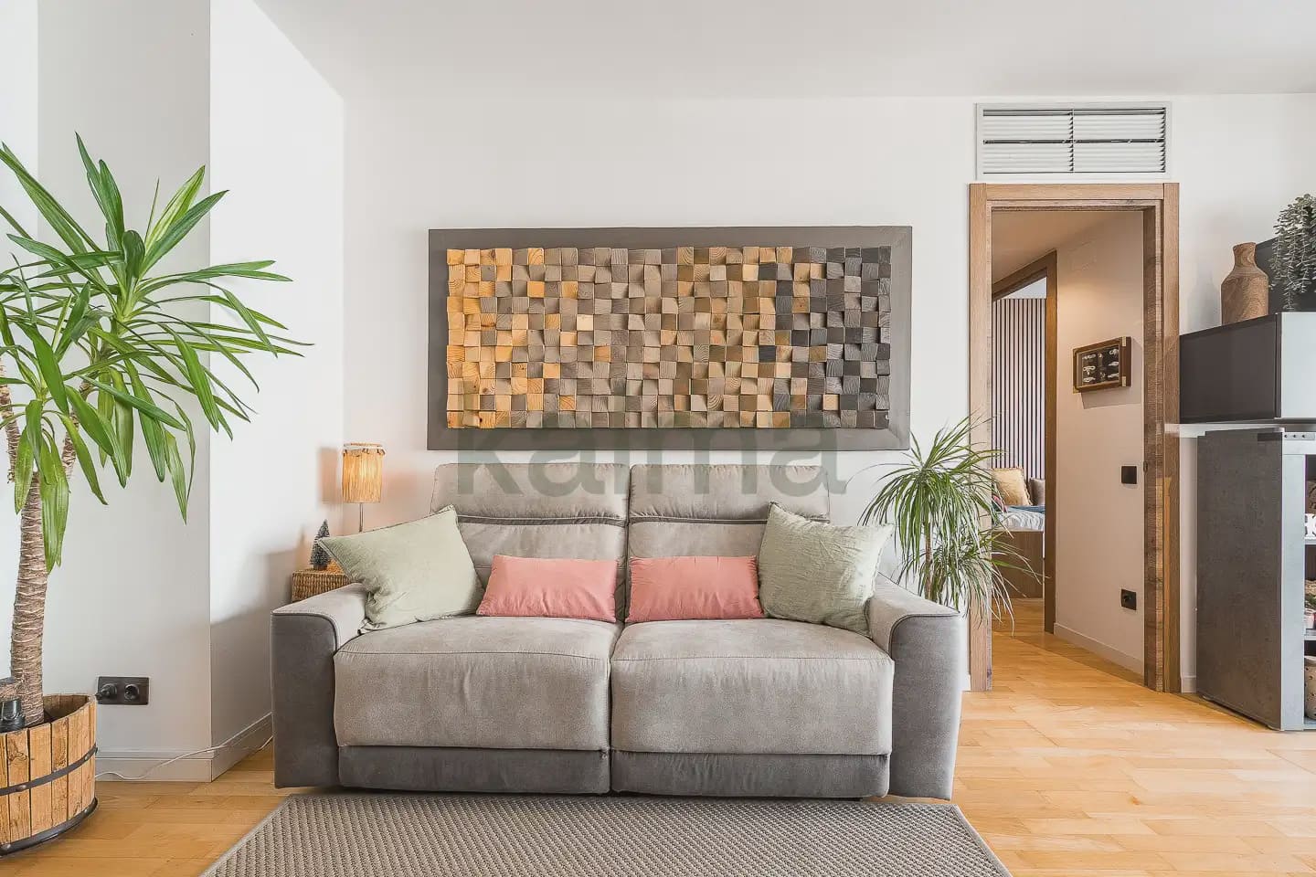 3 bedroom Flat for sale in Badalona with pool - € 320,285 (Ref: 9981146)