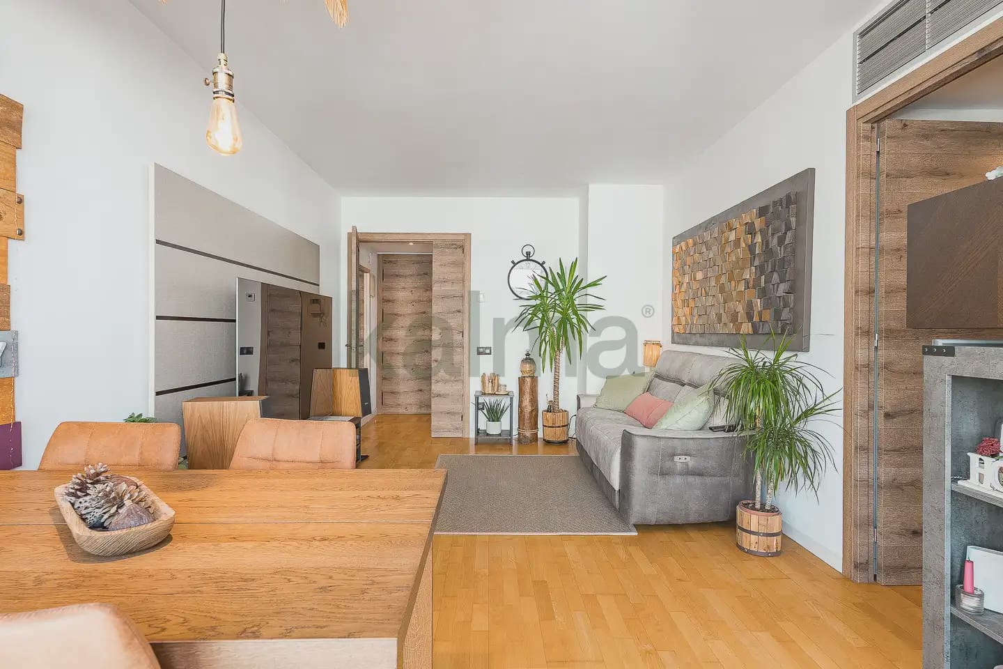 3 bedroom Flat for sale in Badalona with pool - € 320,285 (Ref: 9981146)