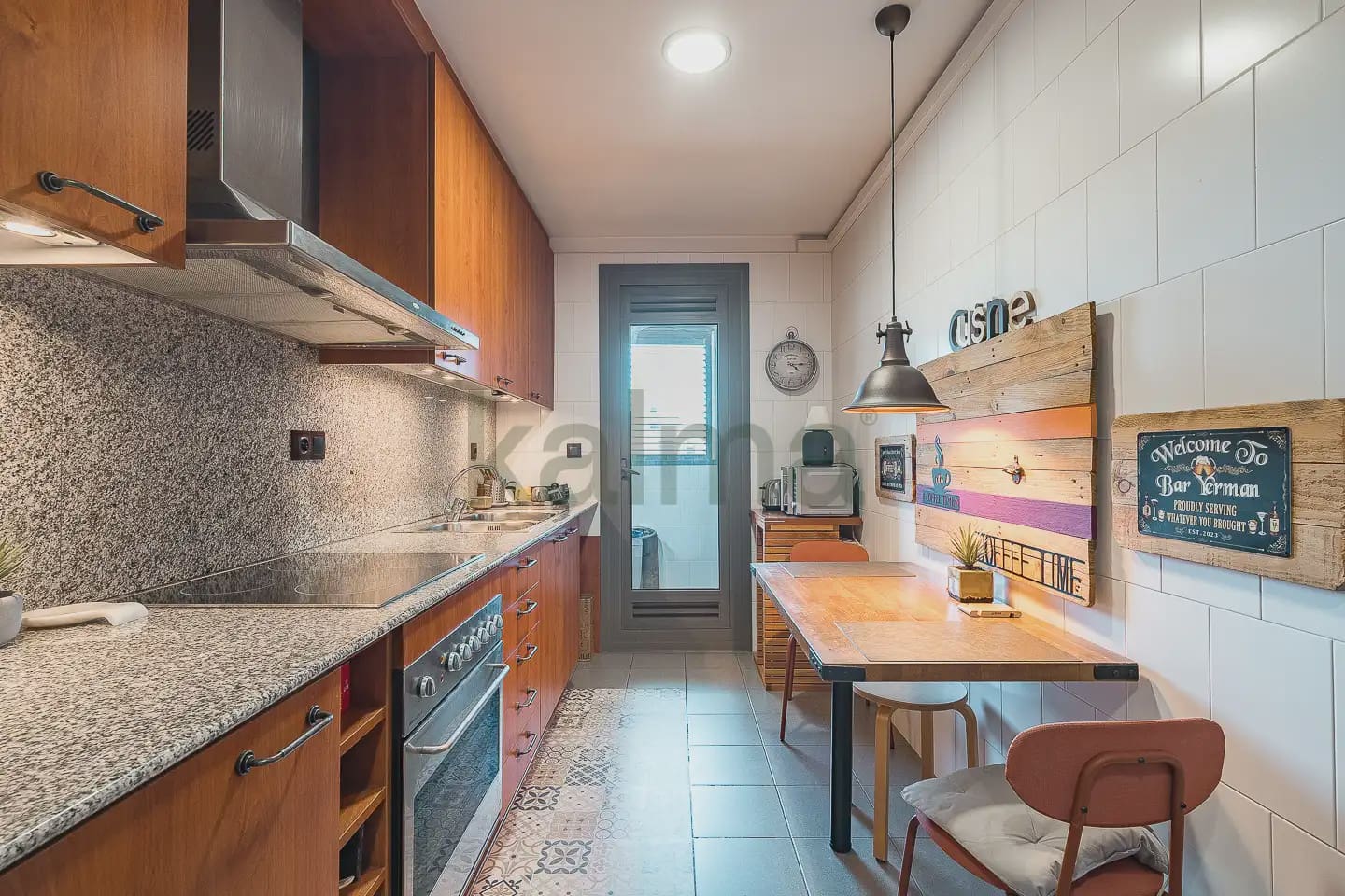 3 bedroom Flat for sale in Badalona with pool - € 320,285 (Ref: 9981146)