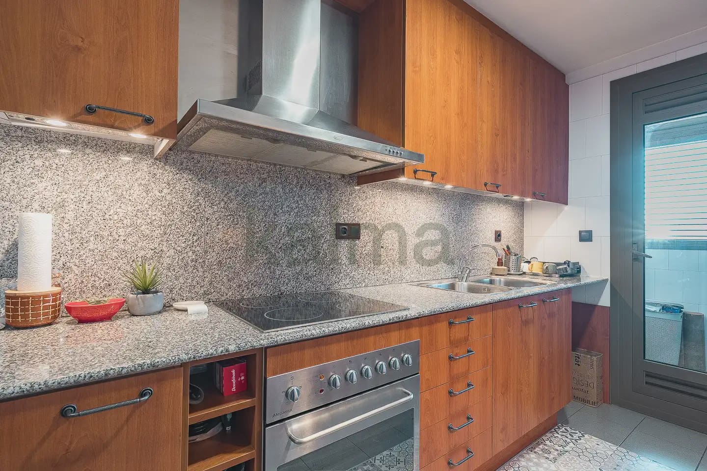 3 bedroom Flat for sale in Badalona with pool - € 320,285 (Ref: 9981146)