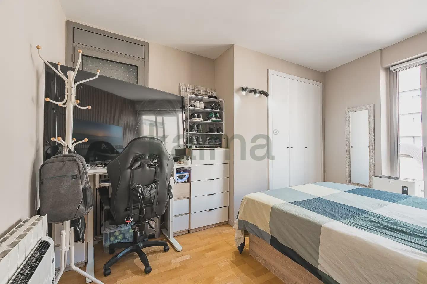 3 bedroom Flat for sale in Badalona with pool - € 320,285 (Ref: 9981146)