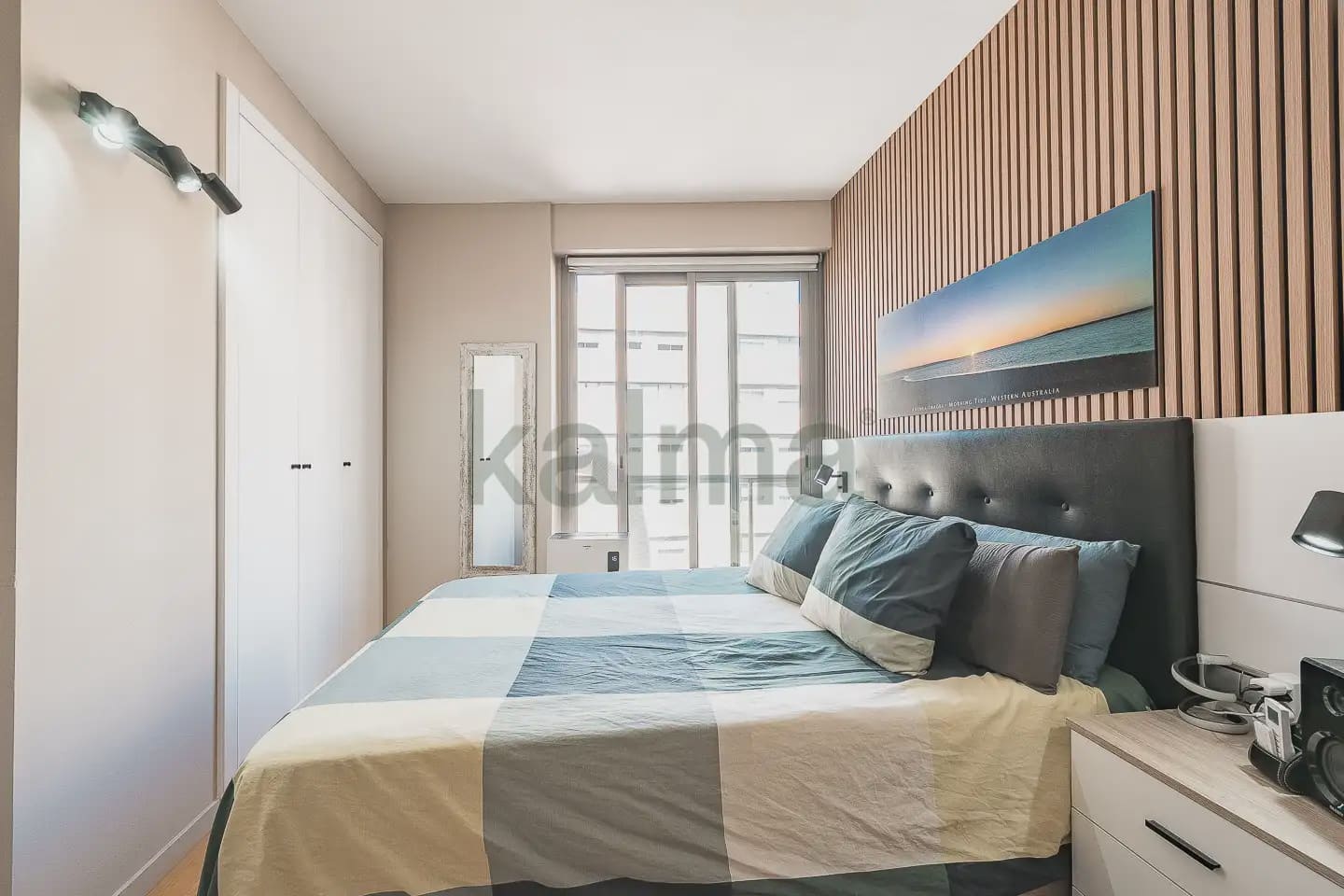 3 bedroom Flat for sale in Badalona with pool - € 320,285 (Ref: 9981146)
