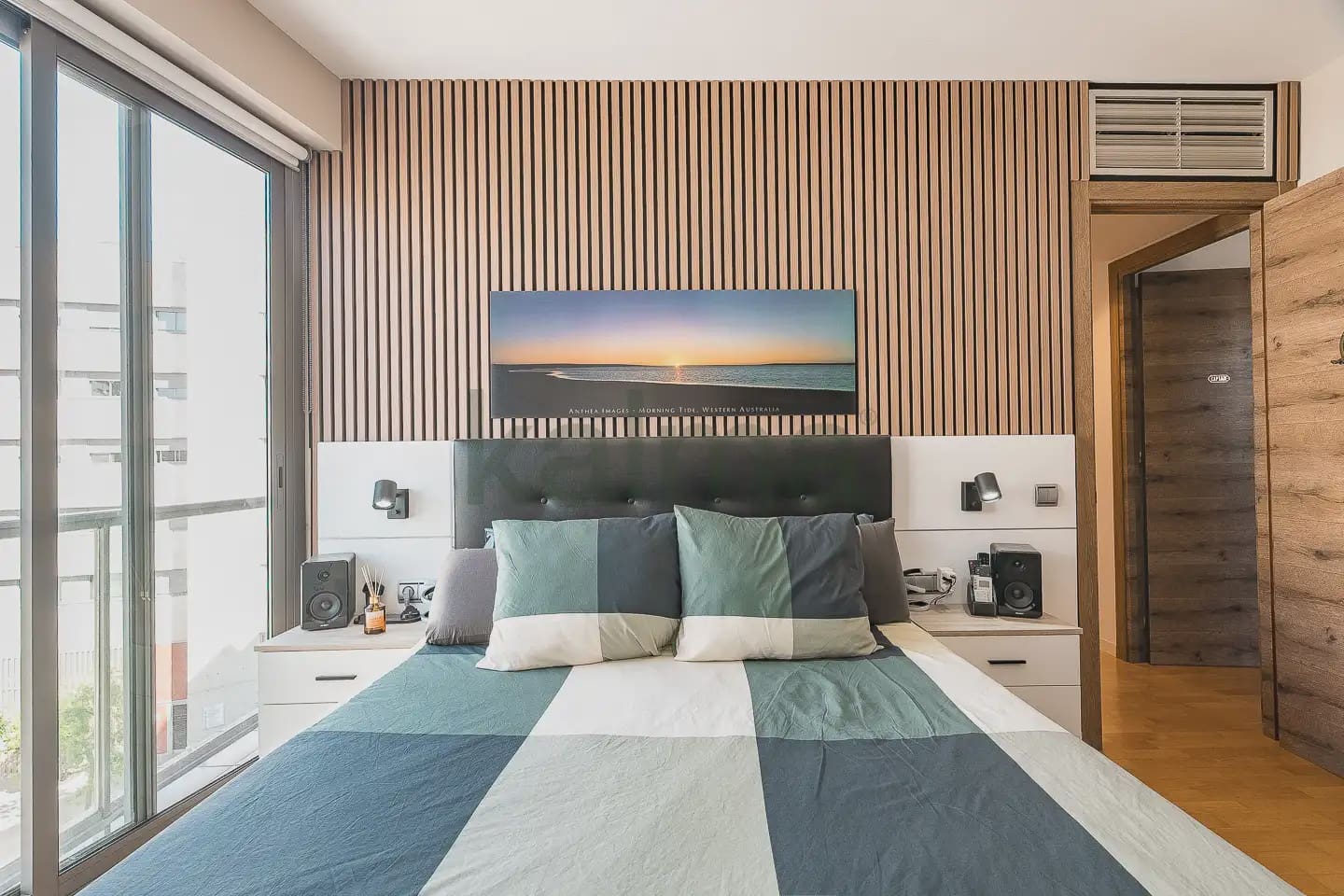 3 bedroom Flat for sale in Badalona with pool - € 320,285 (Ref: 9981146)