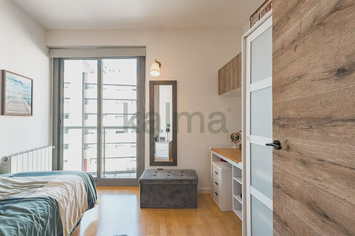 3 bedroom Flat for sale in Badalona with pool - € 320,285 (Ref: 9981146)