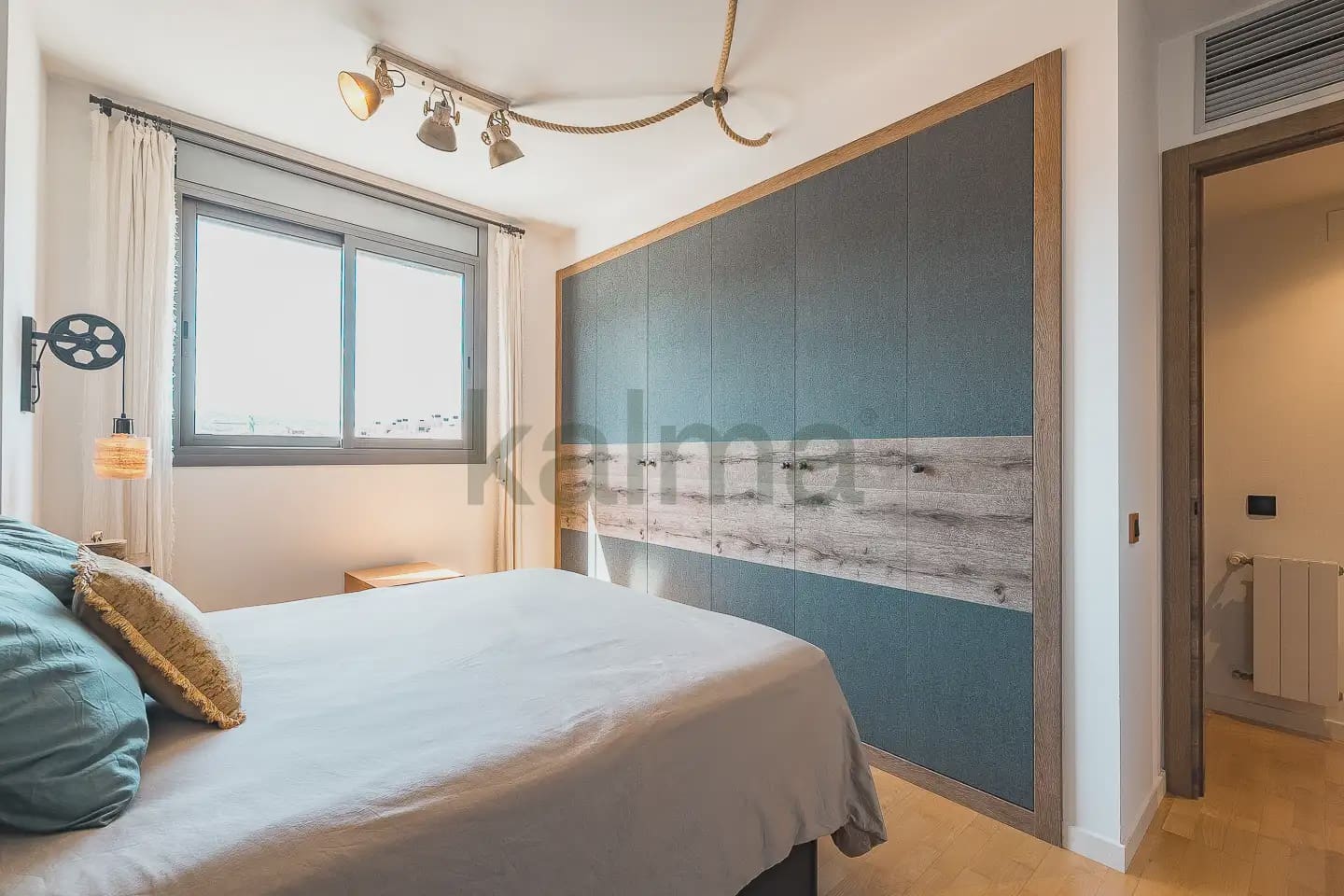 3 bedroom Flat for sale in Badalona with pool - € 320,285 (Ref: 9981146)