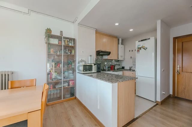 1 slaapkamer Flat te koop in Sabadell - € 40.000 (Ref: 9981147)