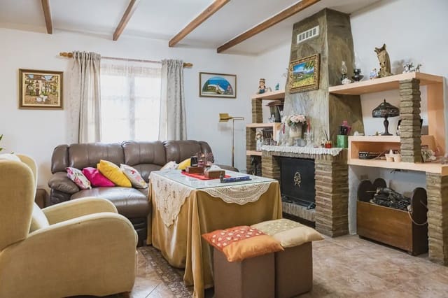 4 slaapkamer Flat te koop in Periana met zwembad garage - € 240.000 (Ref: 9981157)