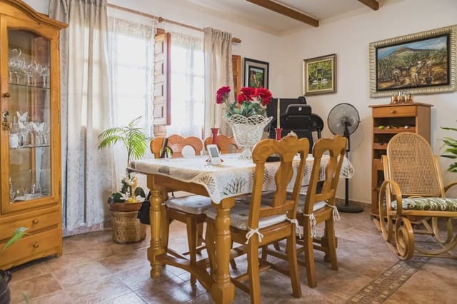 4 slaapkamer Flat te koop in Periana met zwembad garage - € 240.000 (Ref: 9981157)