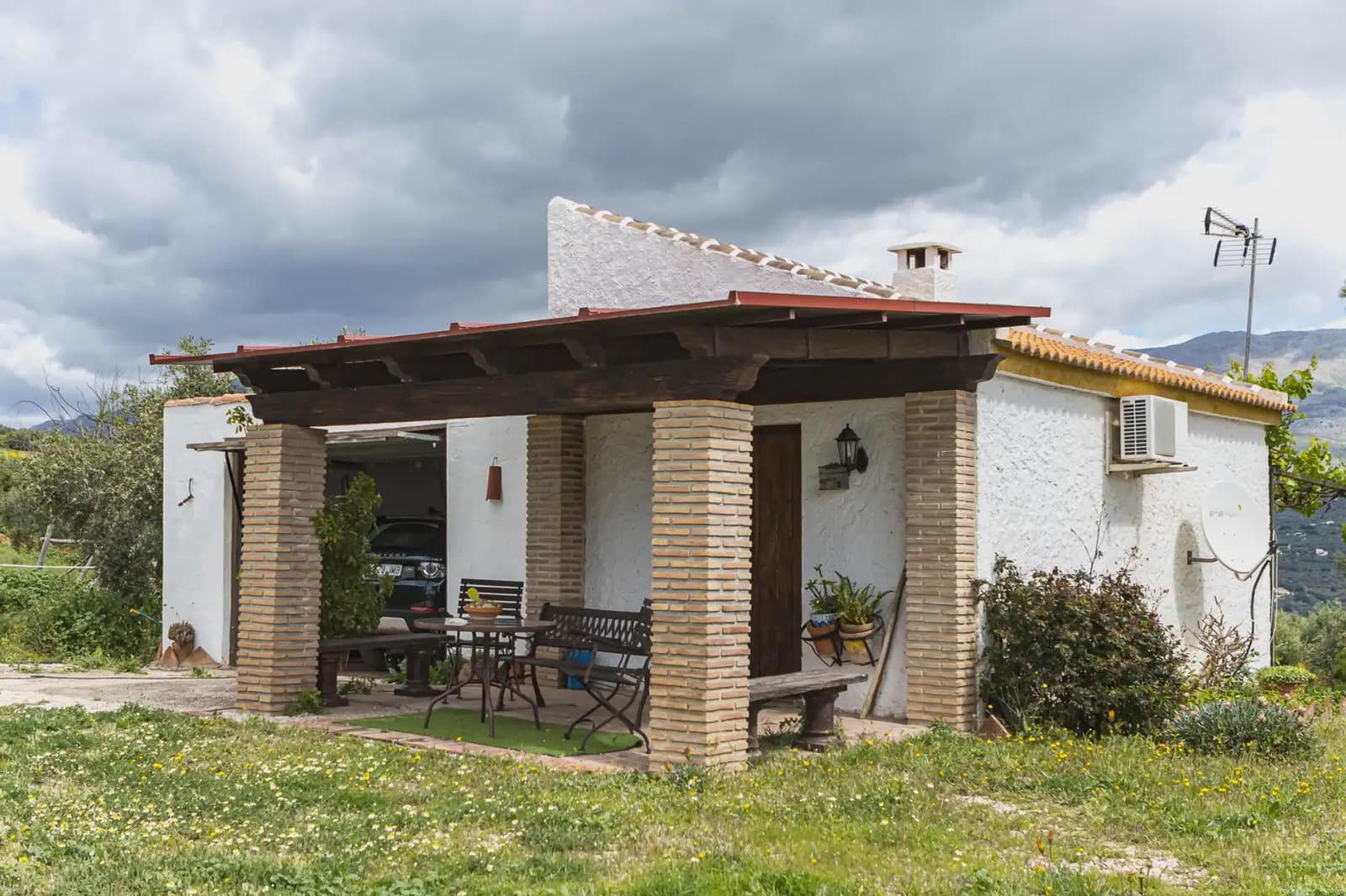 4 slaapkamer Flat te koop in Periana met zwembad garage - € 240.000 (Ref: 9981157)