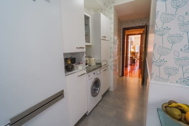 3 makuuhuone Asunto myytävänä paikassa Centro Urbano, Oviedo mukana 
autotalli - 160 000 € (Ref: 9981159)