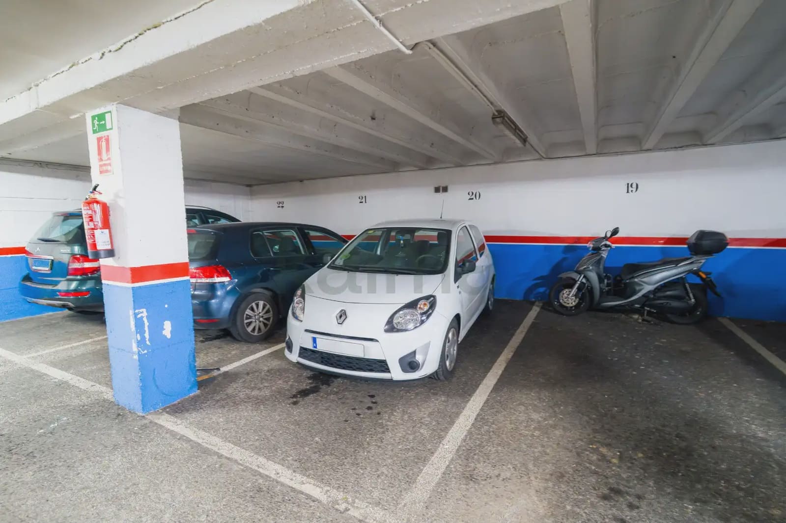 3 bedroom Flat for sale in Oviedo with garage - € 160,000 (Ref: 9981159)