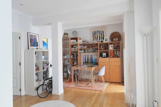 2 bedroom Flat for sale in Bilbao - € 223,666 (Ref: 9981168)