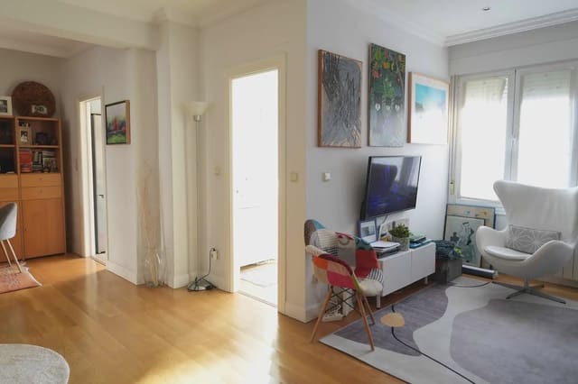 2 bedroom Flat for sale in Bilbao - € 223,666 (Ref: 9981168)