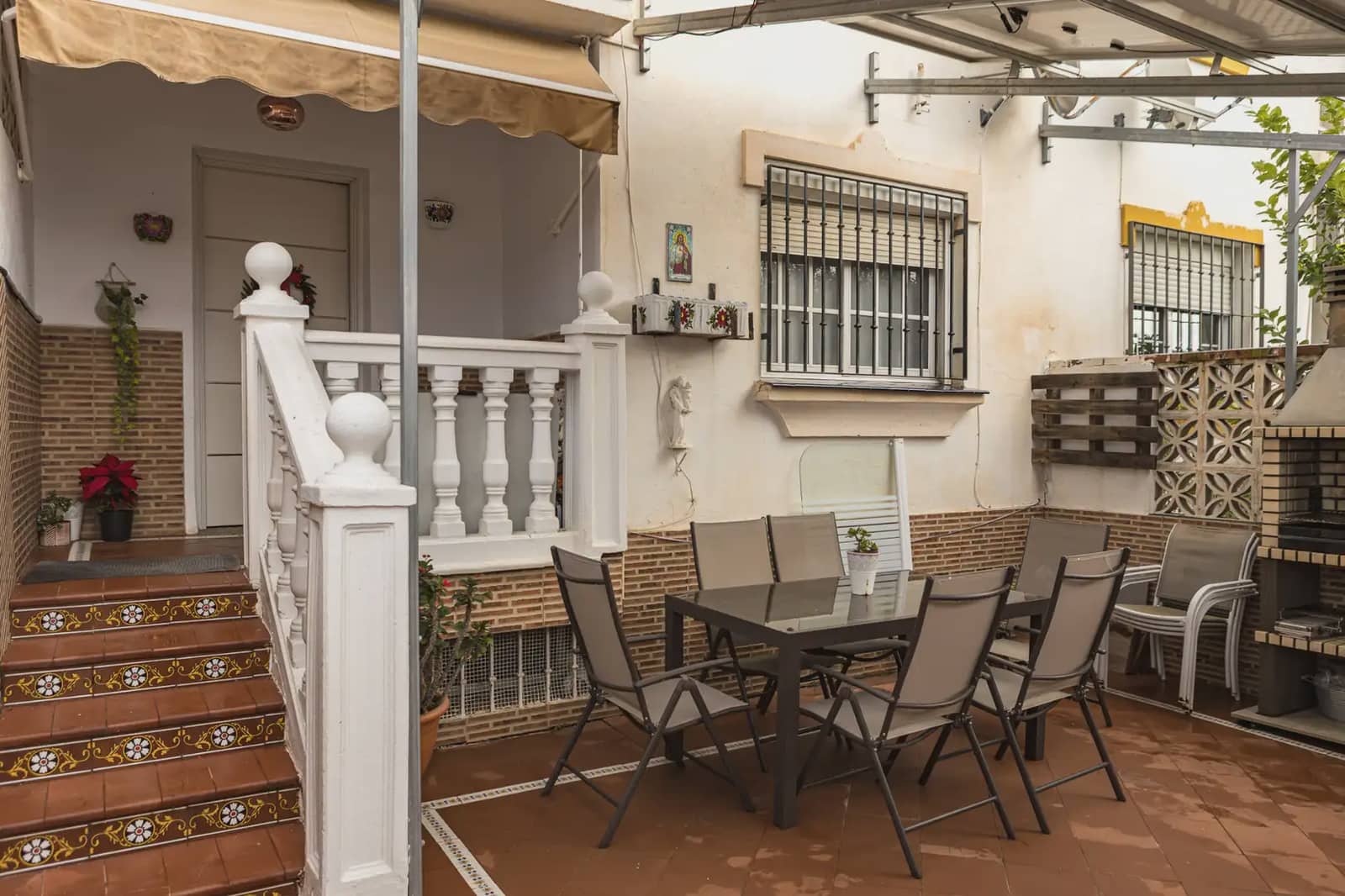 6 soveværelse Rækkehus til salg i Malaga by med garage - € 285.373 (Ref: 9981172)