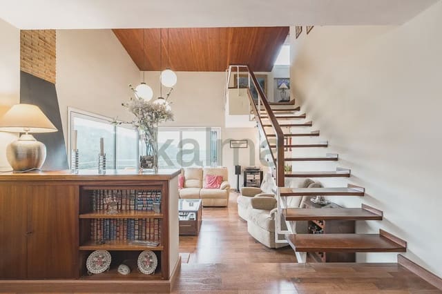 5 sypialnia Willa na sprzedaż w Molins de Rei z basenem garażem - 510 241 € (Ref: 9981173)