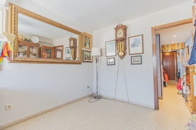 4 slaapkamer Flat te koop in Zaragoza stad - € 100.000 (Ref: 9981174)