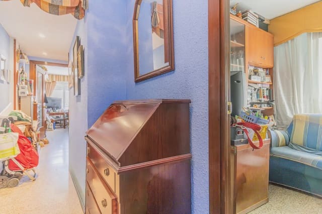 4 slaapkamer Flat te koop in Zaragoza stad - € 100.000 (Ref: 9981174)