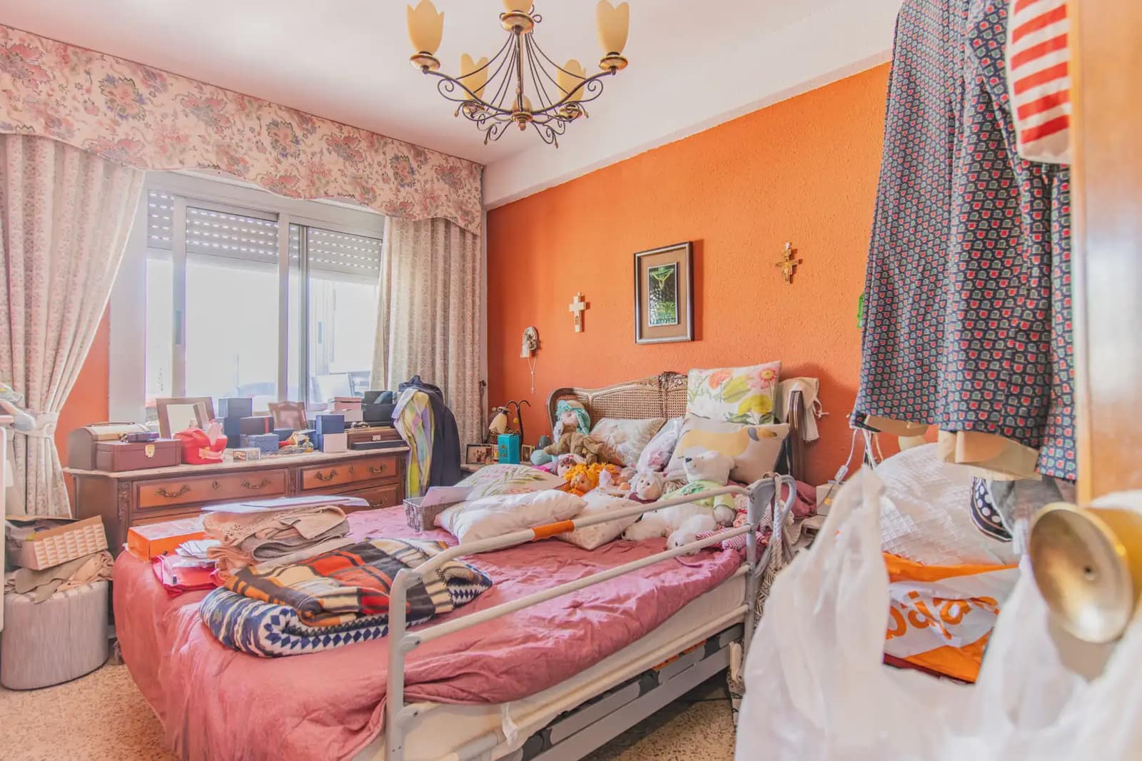 4 slaapkamer Flat te koop in Zaragoza stad - € 100.000 (Ref: 9981174)