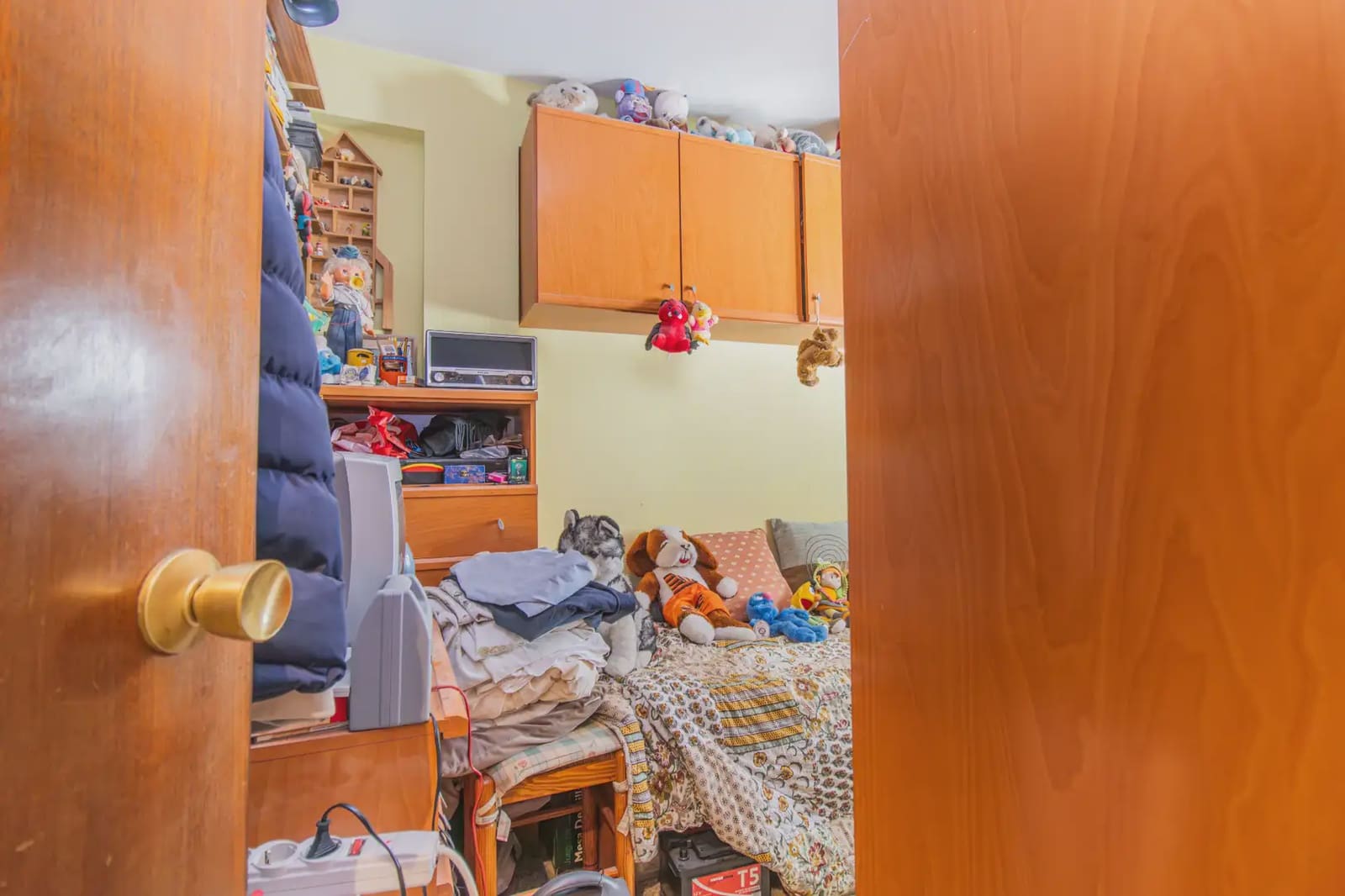 4 slaapkamer Flat te koop in Zaragoza stad - € 100.000 (Ref: 9981174)