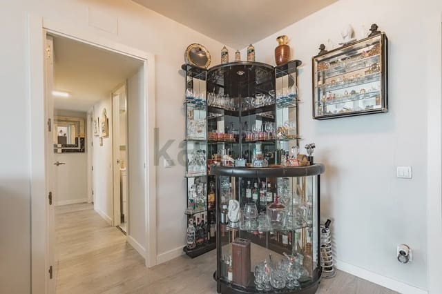 2 sypialnia Mieszkanie na sprzedaż w Santa Eugenia, Miasto Madryt - 179 404 € (Ref: 9981176)