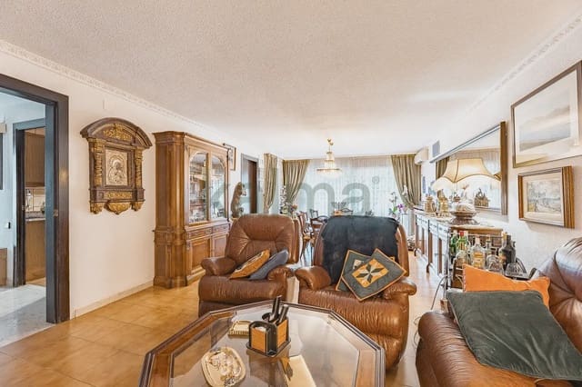 5 chambre Maison de Ville à vendre à Terrassa avec piscine garage - 521 437 € (Ref: 9981177)