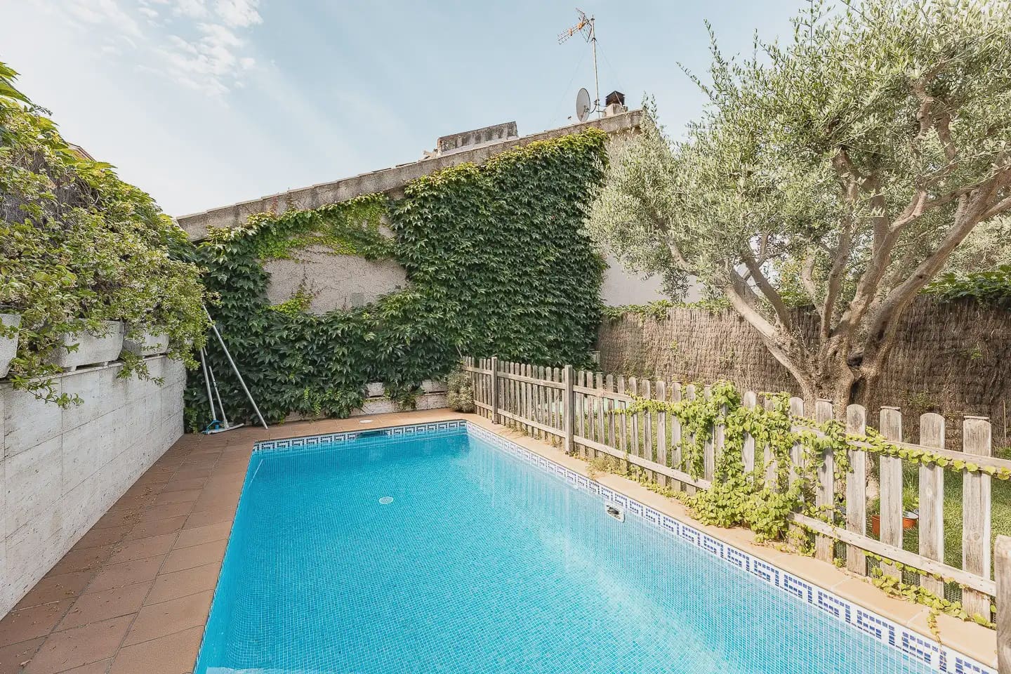 5 chambre Maison de Ville à vendre à Terrassa avec piscine garage - 521 437 € (Ref: 9981177)