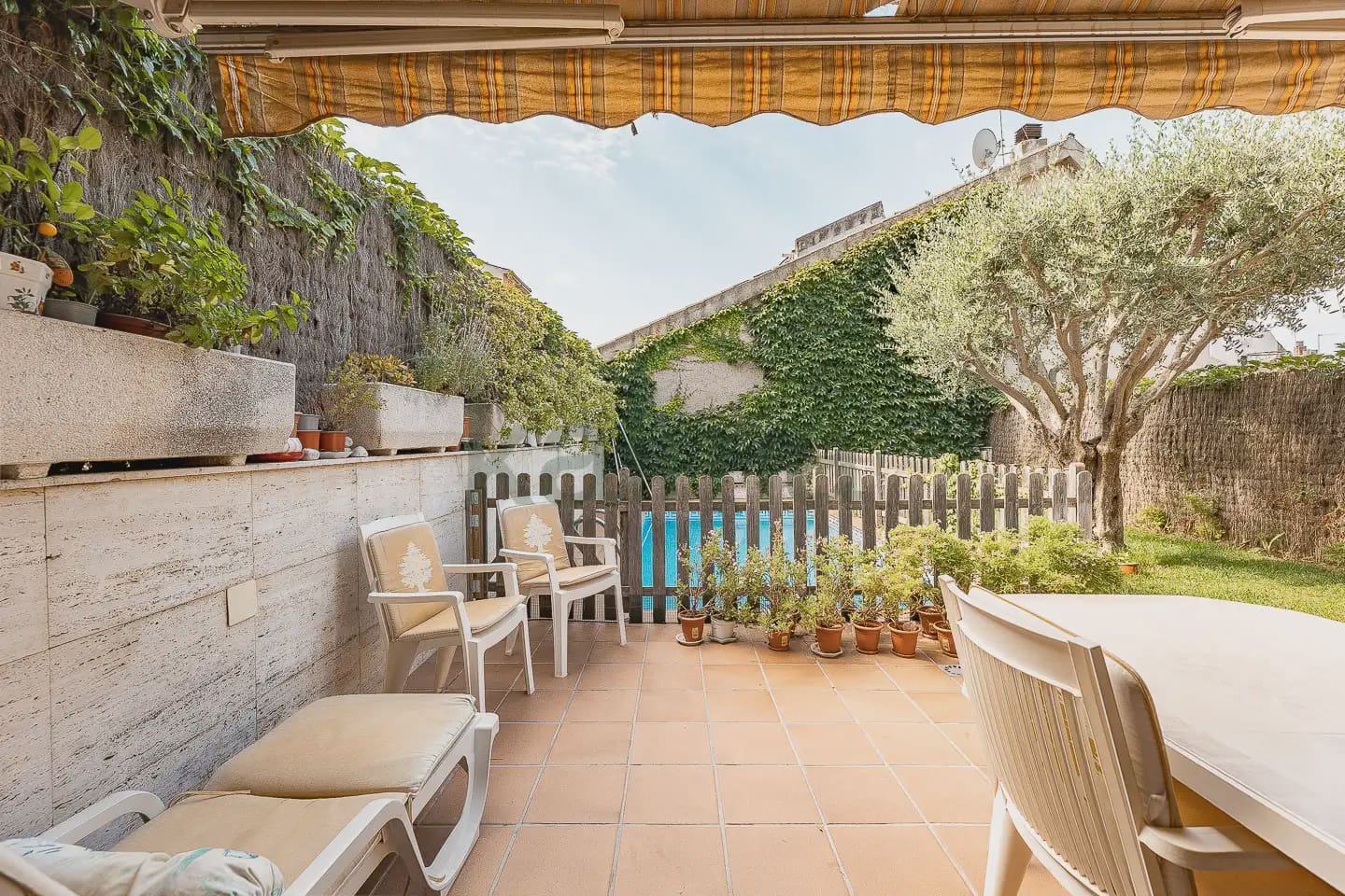 5 chambre Maison de Ville à vendre à Terrassa avec piscine garage - 521 437 € (Ref: 9981177)